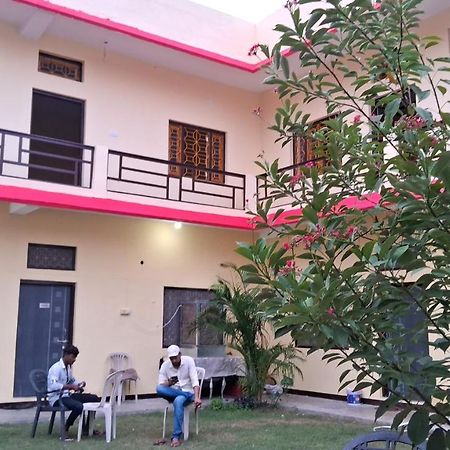 Blue Sky Homestay Khajuraho Exterior photo