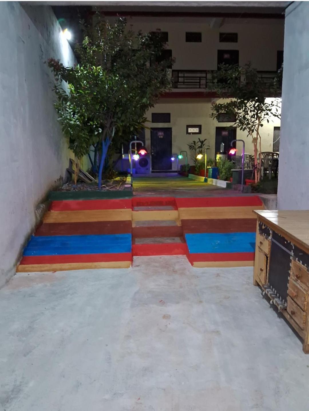Blue Sky Homestay Khajuraho Exterior photo